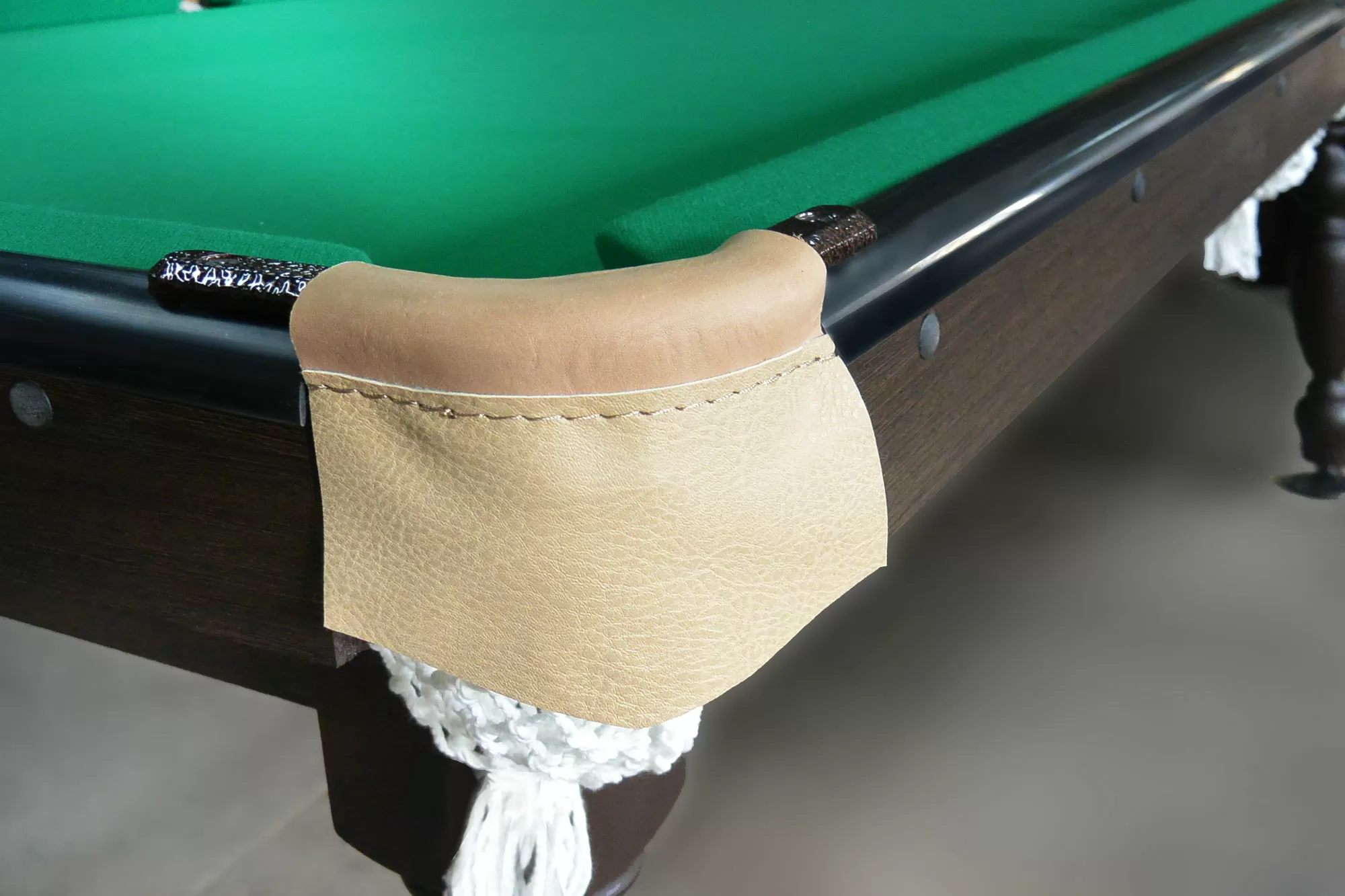 Юнкер 6 фт Пирамида / Пул Сосна/ЛДСП. Конструкция сборная ДСП, 16 мм