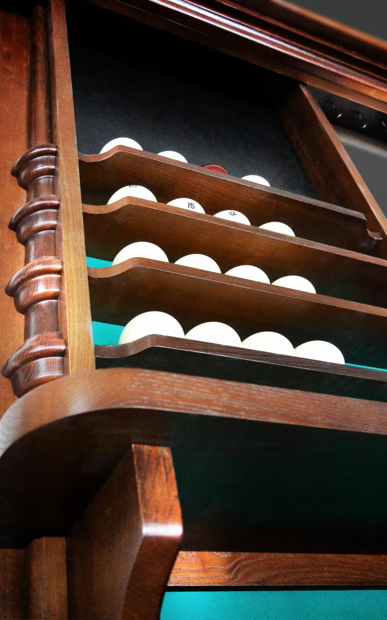 Киевница кремлевская КР ясень